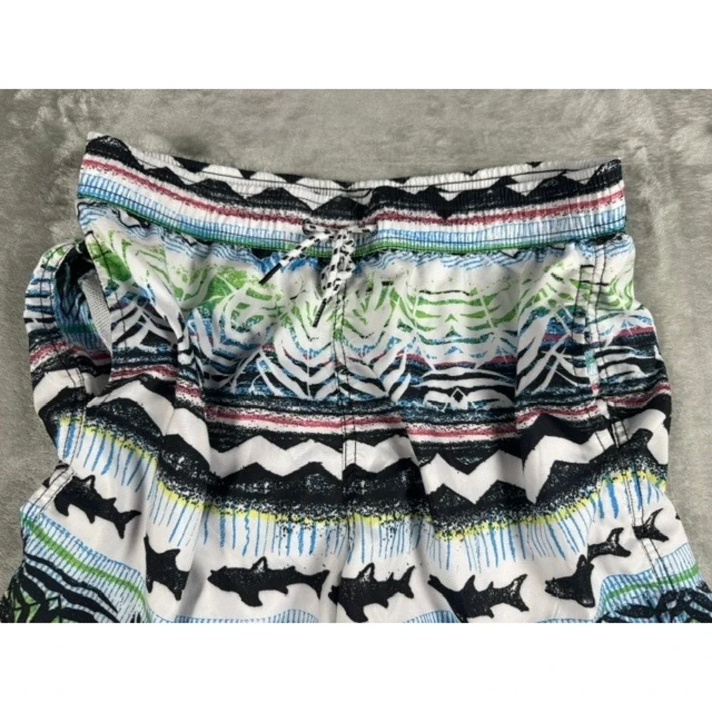 Maui and Sons Swim Trunks Mens Medium Shark Tropical‎ Graphic Board Shorts Multi